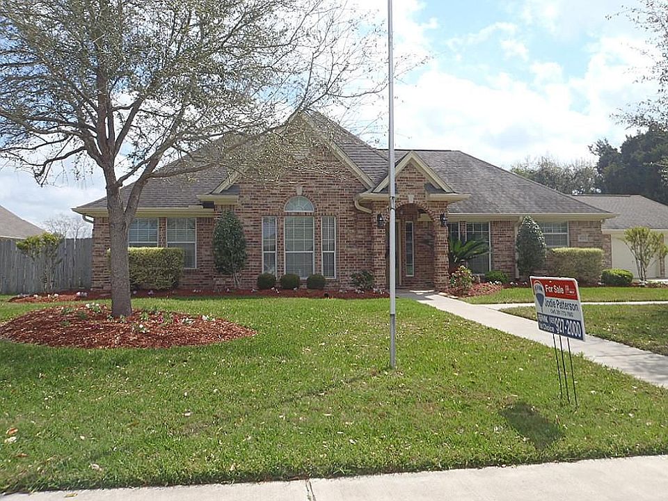 1st image of 4223 Castle Dr