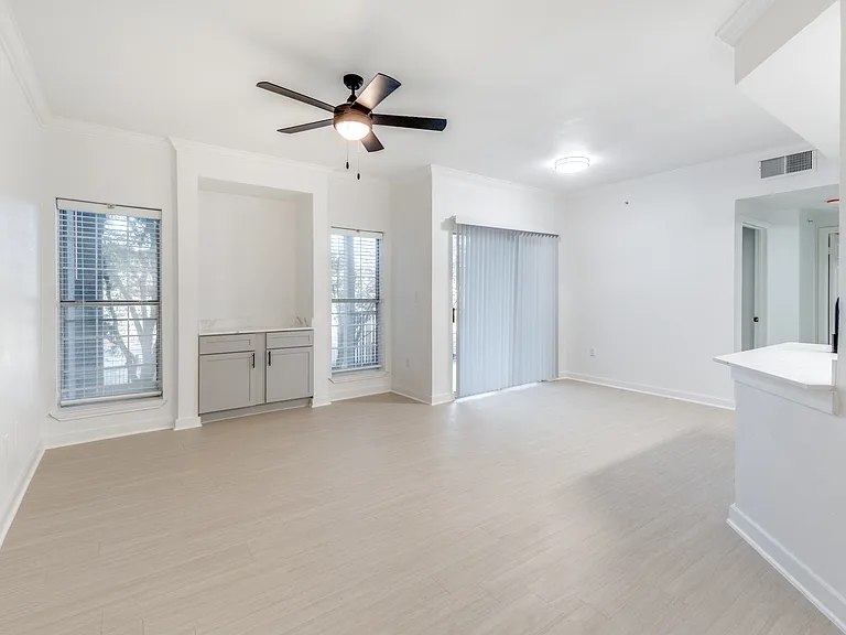 Stetson Apartments — Photo 13