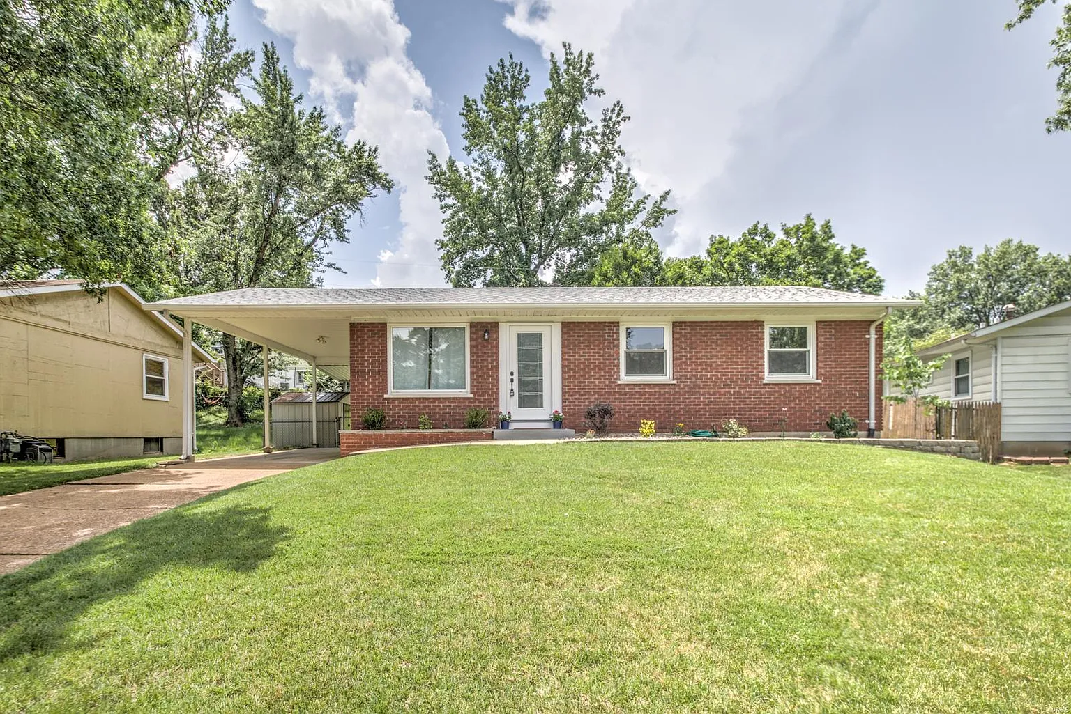 126 Linnview Dr photo 1