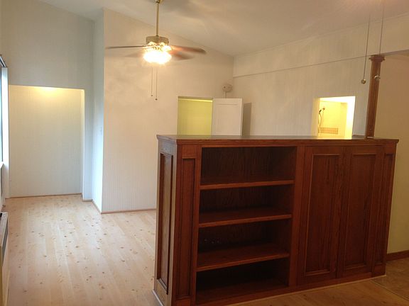 5th image of 947 Micheltorena St