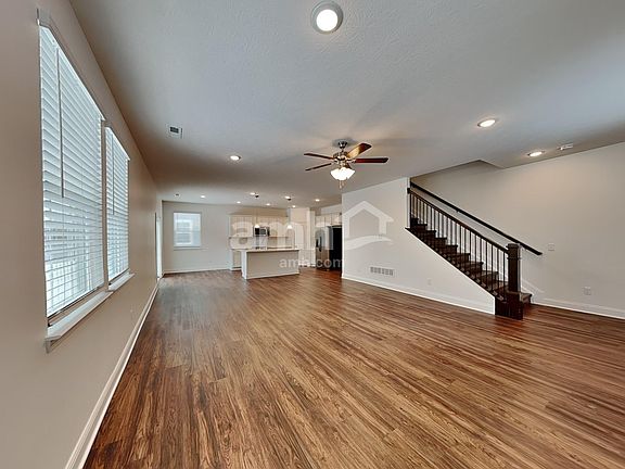 4th image of 862 Castor Dr