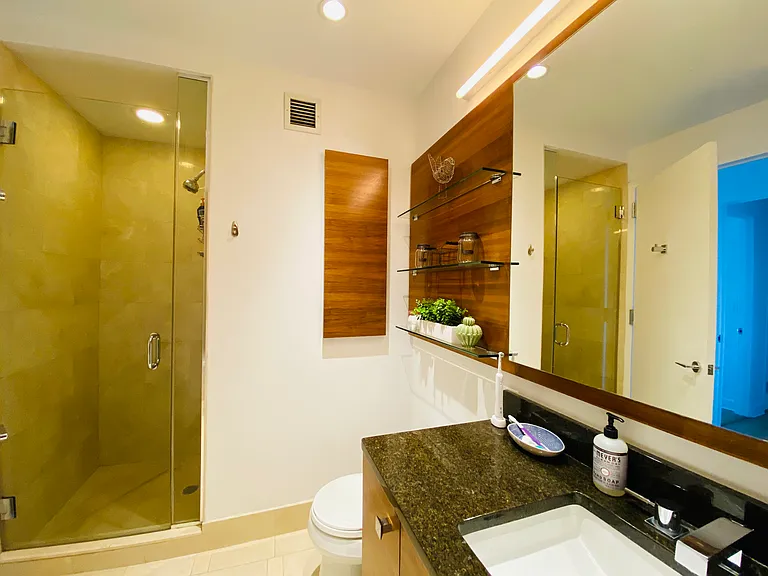 120 Riverside Blvd #5L — Photo 10