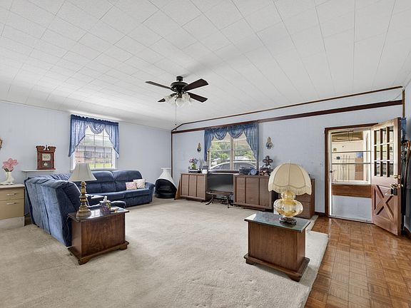 4th image of 3908 Franklin Dr