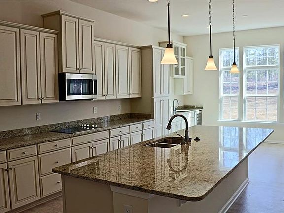 2nd image of 5401 Arbor Pl