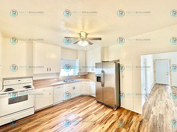 4th image of 815 Jones St