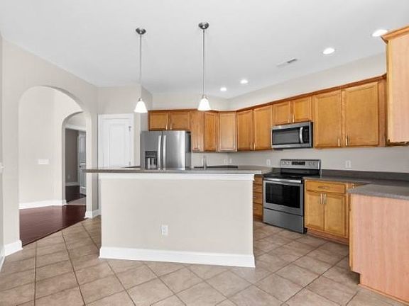 5th image of 101 Kessinger Dr.