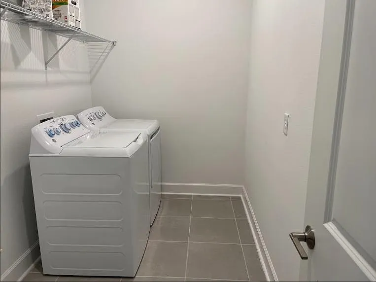 6219 Plateau Ct — Photo 11