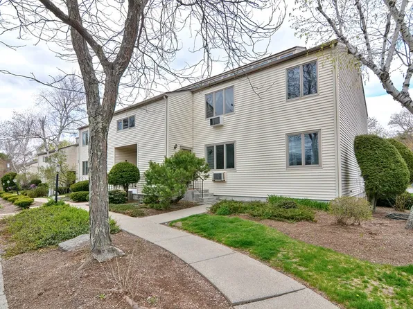 405 Great Rd APT 7, Acton, MA 01720