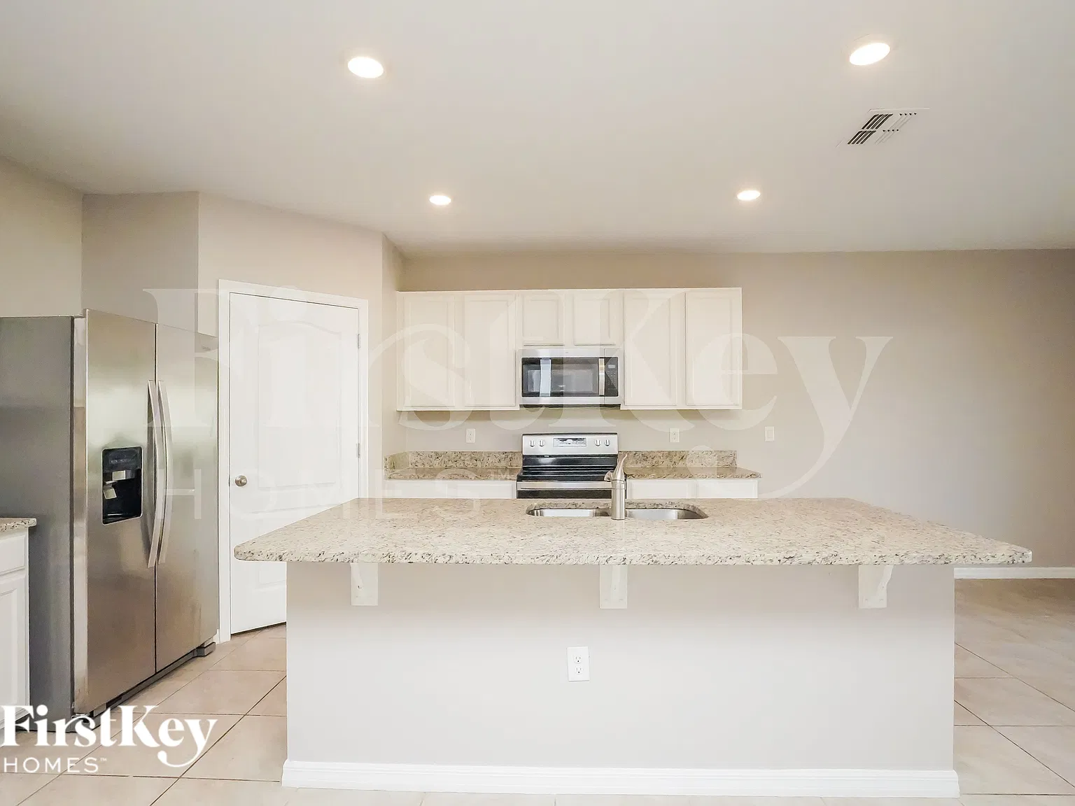 5 bed, 3.0 bath, 2674 sqft, $2,355 — Photo 4