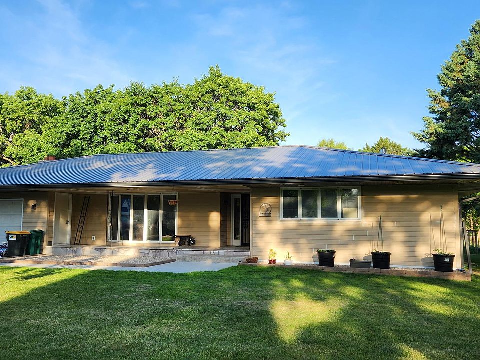 1st image of 427 Lori Ln