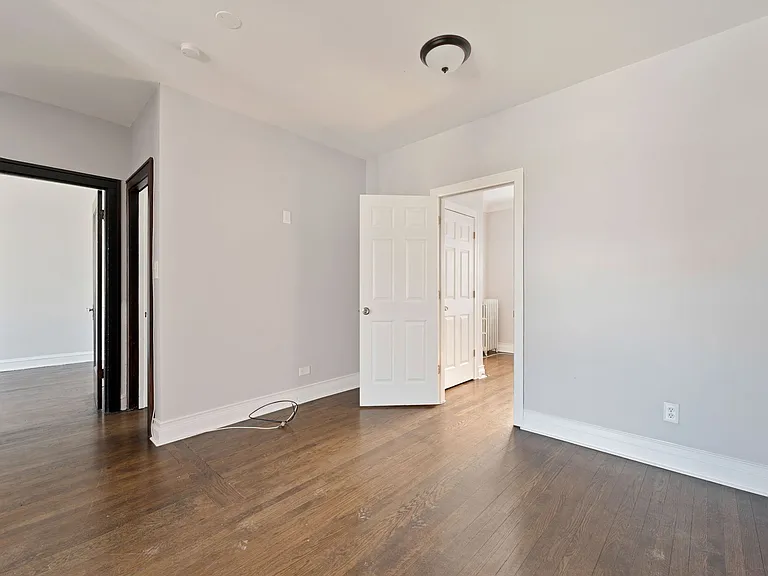 7828 S. Drexel Ave — Photo 12