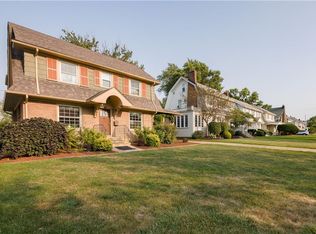 1261 Bunts Rd, Lakewood, OH 44107