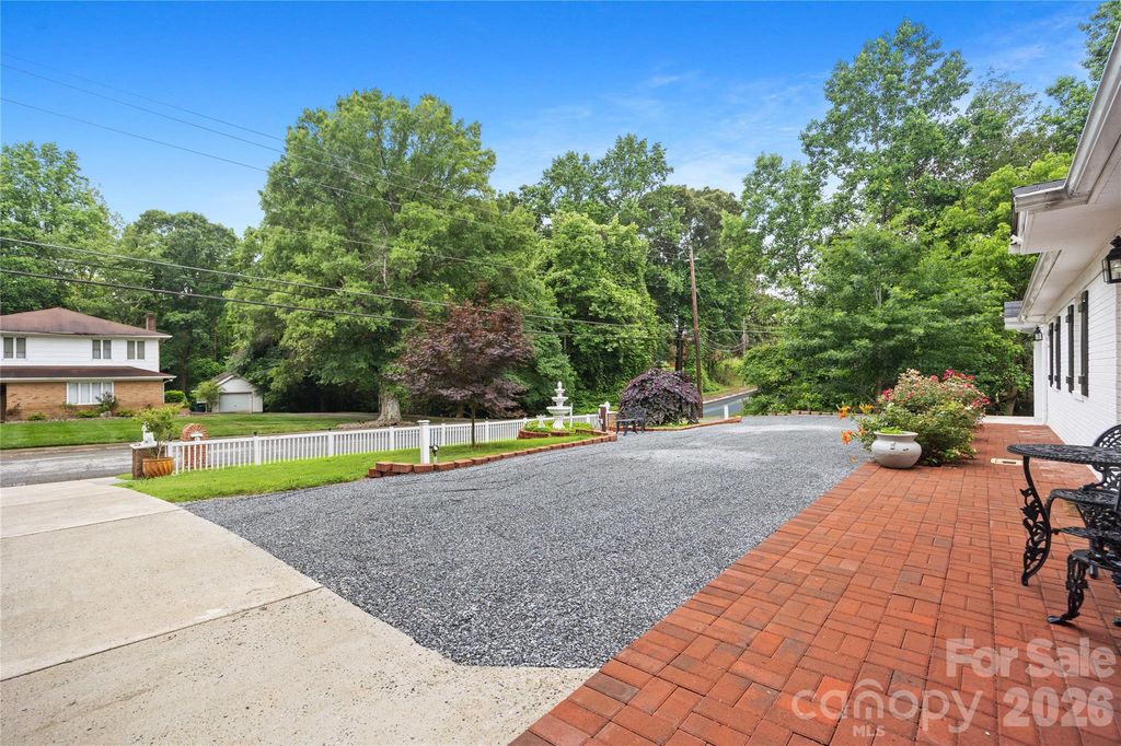 342 West Ave, Troutman, NC - View 5