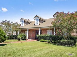 3661 Lake Aspen Dr W, Gretna, LA 70056