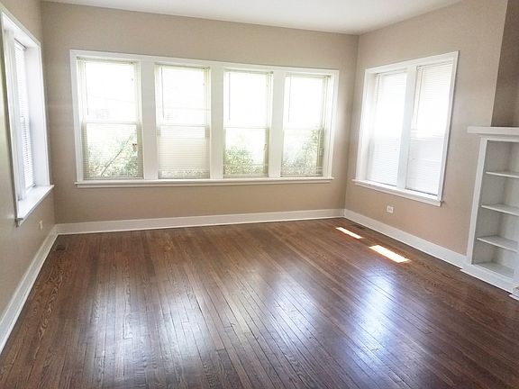 2nd image of 8024 S Saint Lawrence Ave