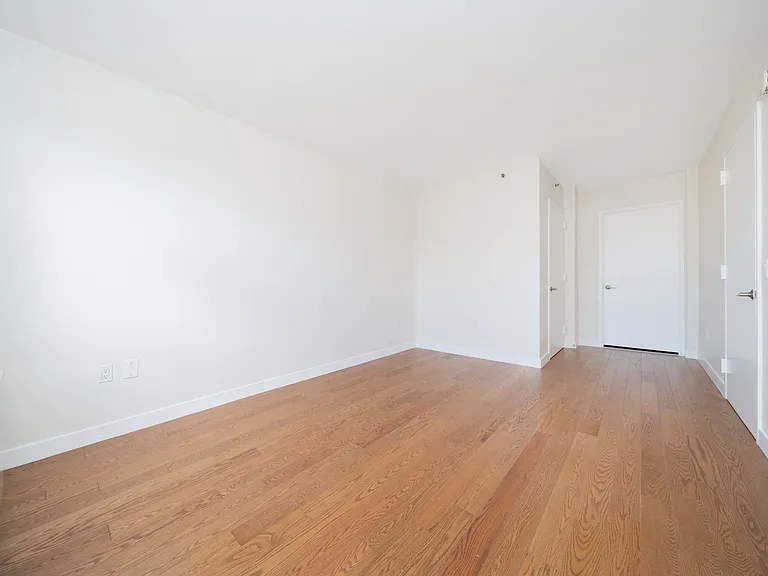7525 153rd St #435 — Photo 7