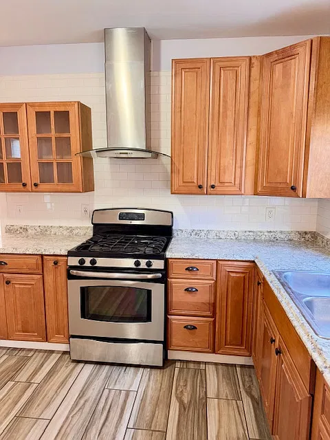 3 bed, 1401 sqft, $2,350 — Photo 3