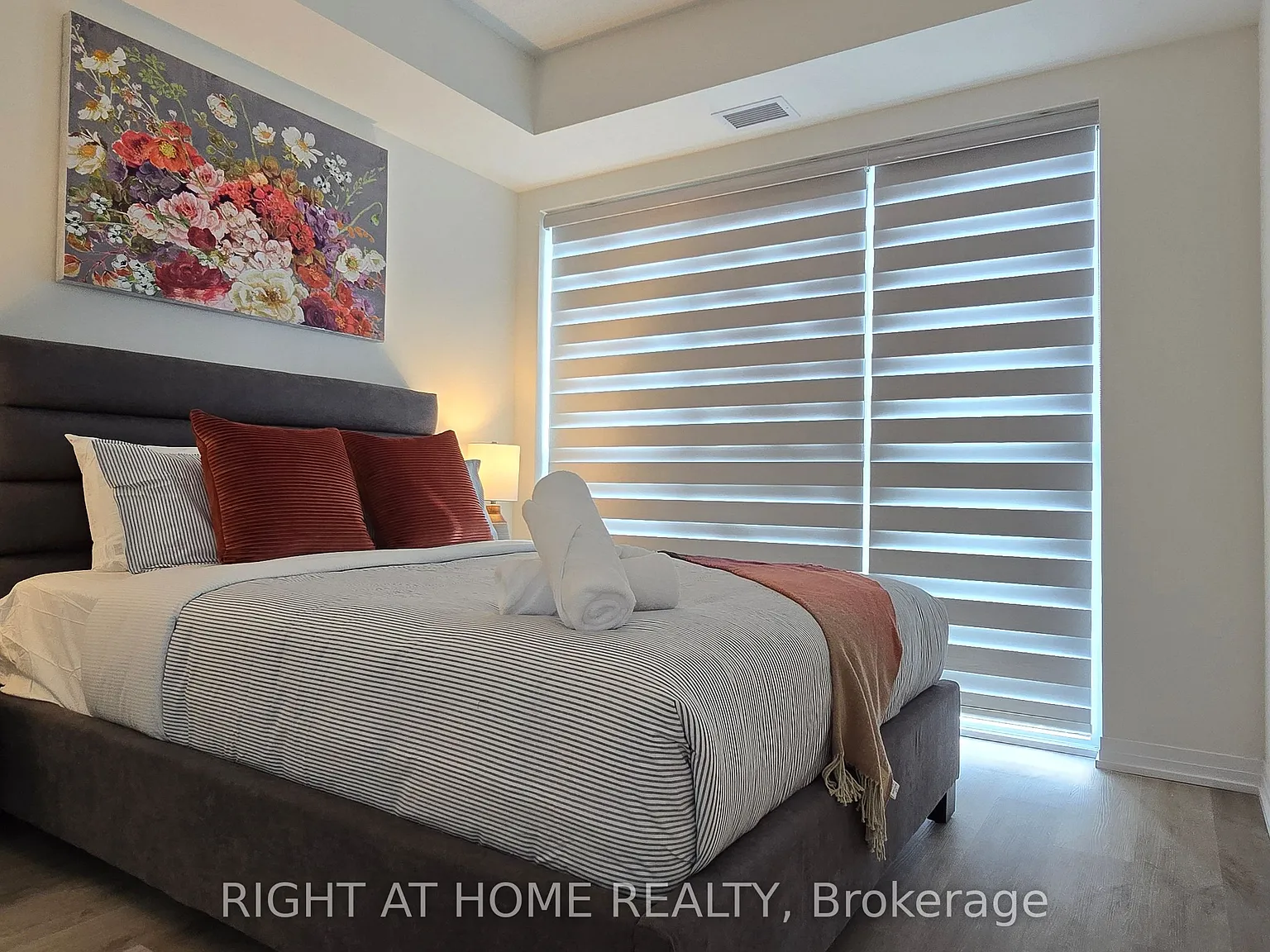 2 bed, $2,800 — Photo 4