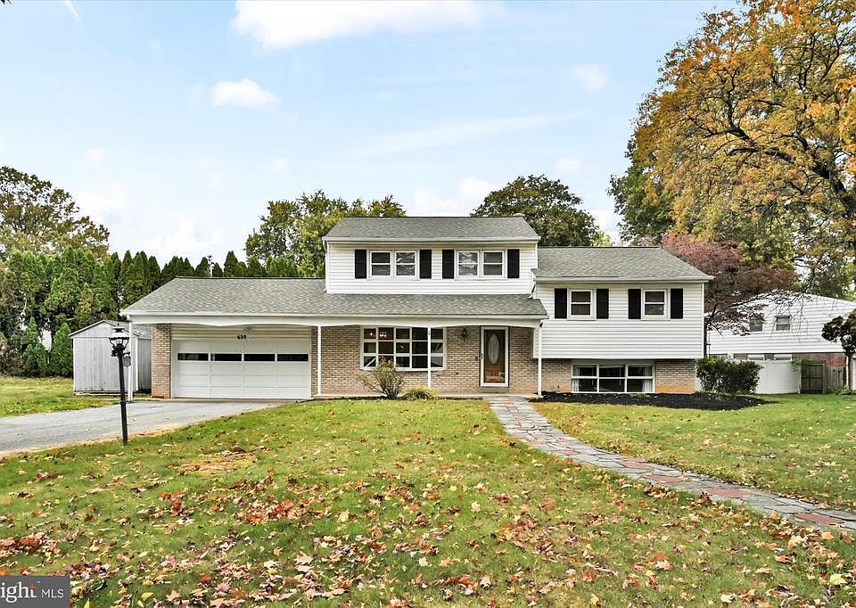 1st image of 639 Hedgerow Ln