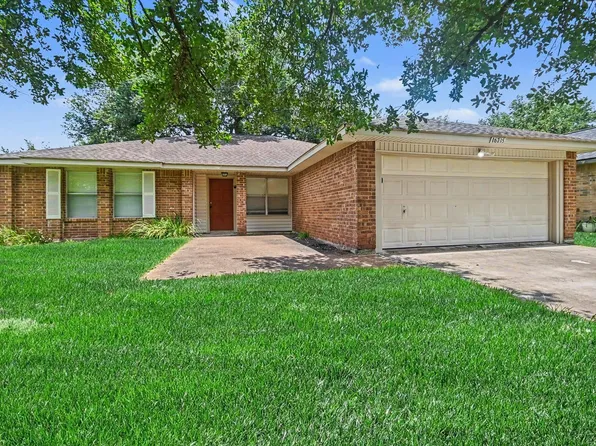 16715 Manowar Ln, Friendswood, TX 77546