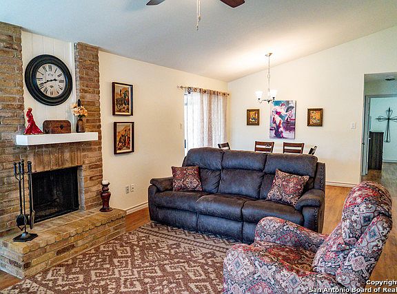 3rd image of 3510 Stoney Bluff St