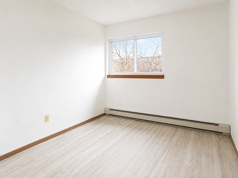 315 4th Ave S #303 — Photo 10