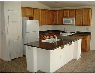 1st image of 3806 W El Campo Grande Ave