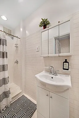 Rented by Compass | media 14