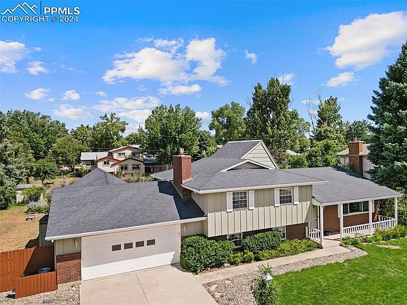 3rd image of 6731 Prince Dr