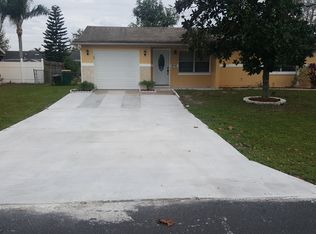 214 E Cedarwood Cir, Kissimmee, FL 34743