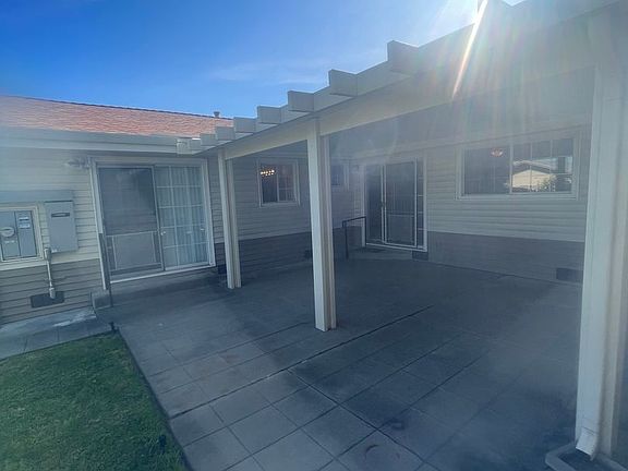 5th image of 2240 Cambridge Dr