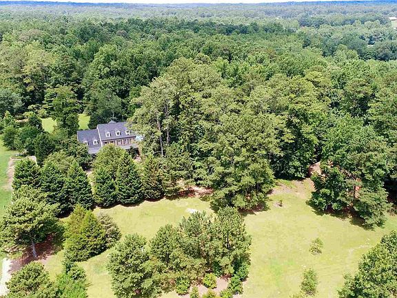 2nd image of 15 Meadow Way