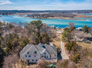 25 Thurston Point Rd, Gloucester, MA 01930