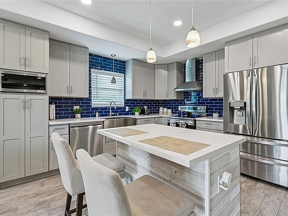 3rd image of 2112 Fernando Ct