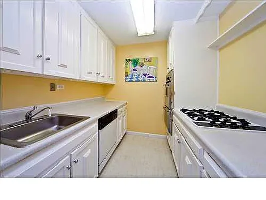 Sold by Foxworth Realty | media 19