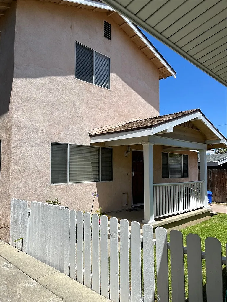 3 bed, 1100 sqft, $3,500 — Photo 4