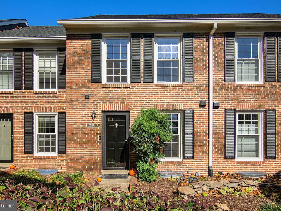 1st image of 2538C S Arlington Mill Dr #3