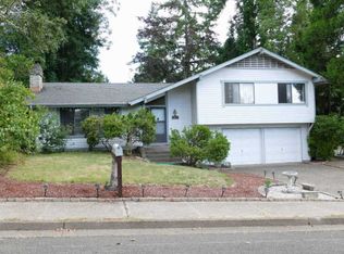 2237 Brittany St, Eugene, OR 97405
