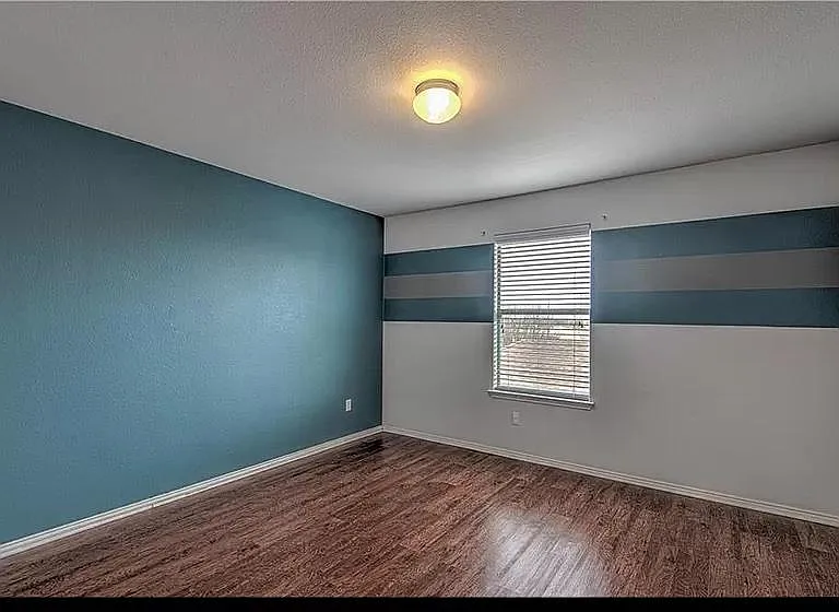 708 Constellation Dr — Photo 12