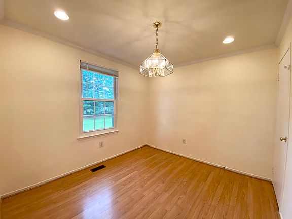 5th image of 7518 Indian Hills Dr