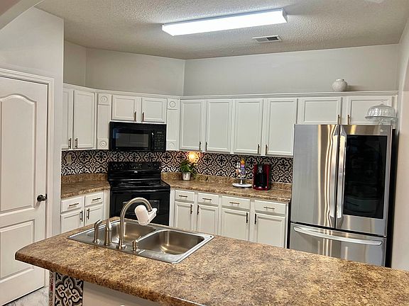 3rd image of 10181 Sorrento Pl
