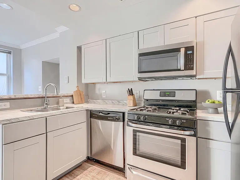 333 S Fremont Ave #A — Photo 8