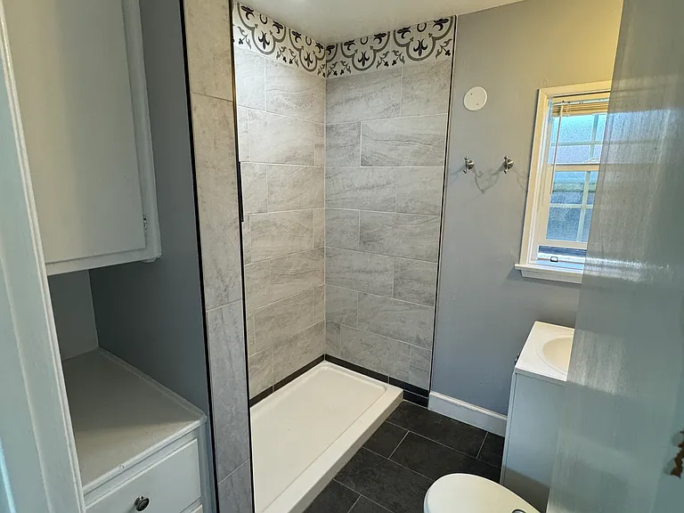 10231 San Carlos Ave #B — Photo 7
