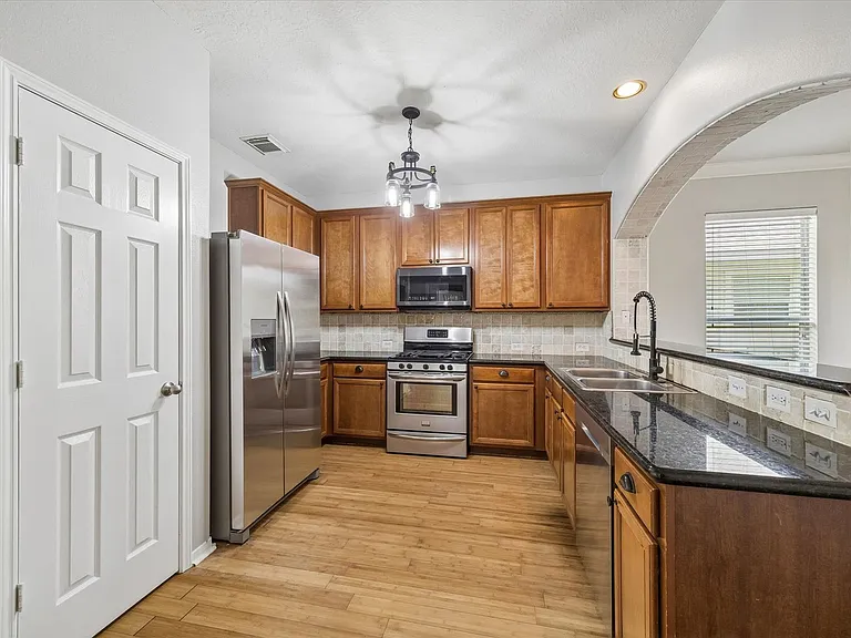 6218 Lovage Ave — Photo 9