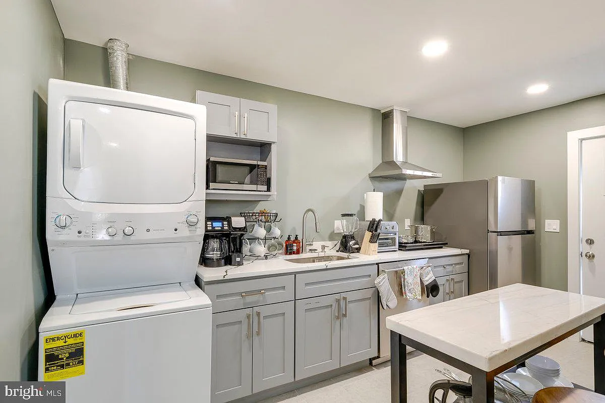 Building Photo - 500 Shelfar Pl