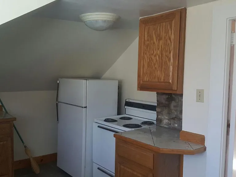 Parkview Ave — Photo 4