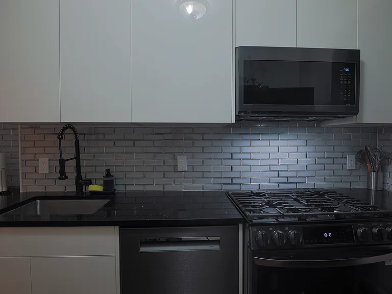 3315 Pleasant Ave #108 — Photo 5