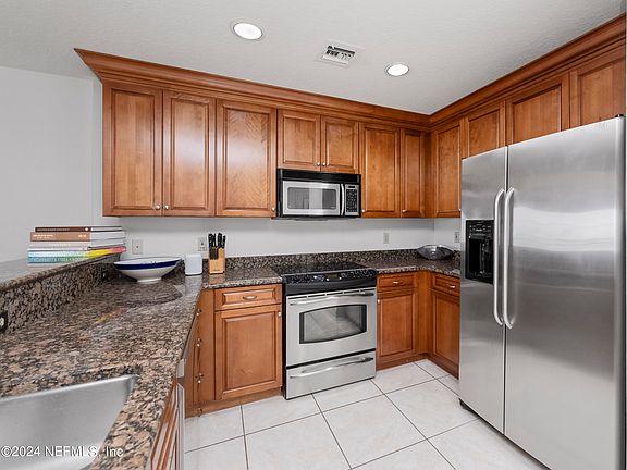 4th image of 1478 RIVERPLACE Boulevard #1603