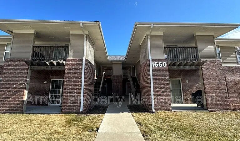 1660 Swanson Dr — Photo 1