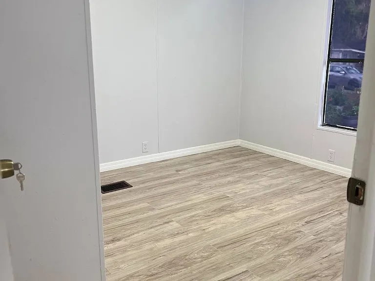 5210 State Road 33 N #30 — Photo 14
